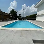 Daniela 3*