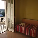 Daniela 3*