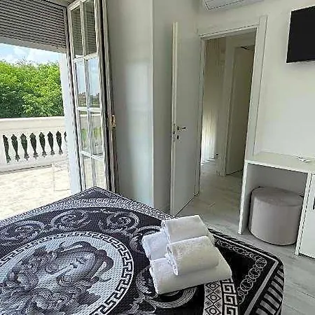 Daniela Hotel