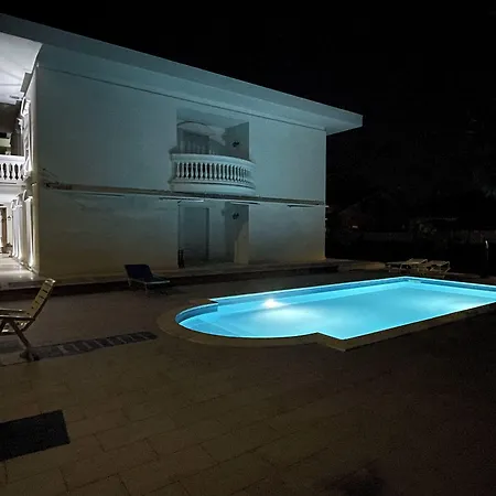 Hotel Daniela 3*
