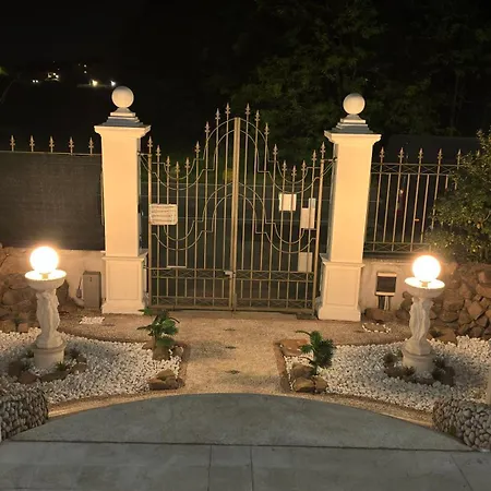 Daniela Bed & Breakfast 3*